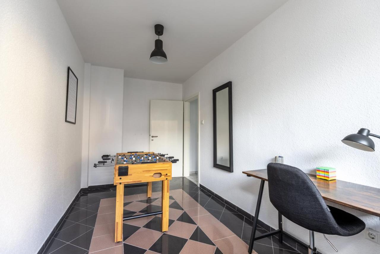 Modernes Und Zentralgelegenes Apartment Mit Kueche, Netflix, Und Balkon Duisburg Exterior photo